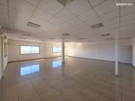 local 100 m² saint-denis