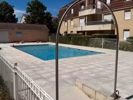 t2 avec terrasse  piscine et résidence sécurisée – beaune