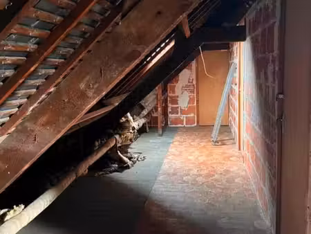 créez votre loft sous les toits : plateau de 70 m² au sol 35 m2 carrez à robien