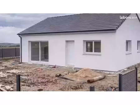une maison neuve tout compris. carrelage  parquet  pac  wc  douche italienne  double vasqu