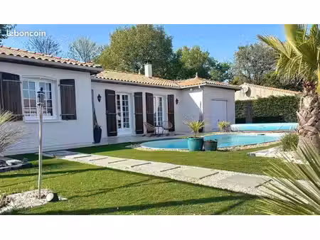 villa 175 m² avec piscine