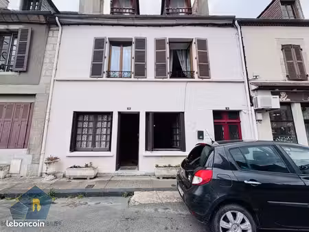 immeuble 228 m² boussac