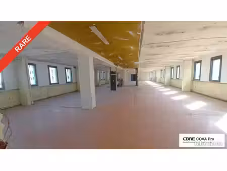bureaux 840 m²