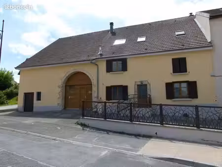 maison 5 pièces 200m²