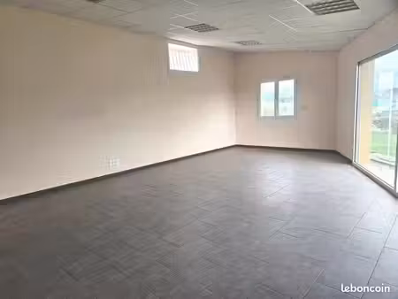 local commercial 89 m²