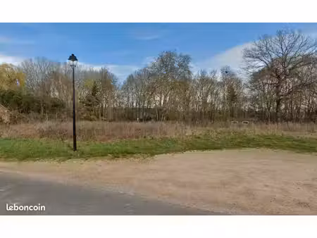 terrain 1 068 m² vaux sur eure