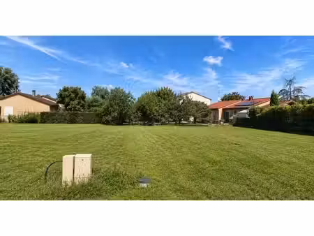 terrain constructible viabilisé à vendre