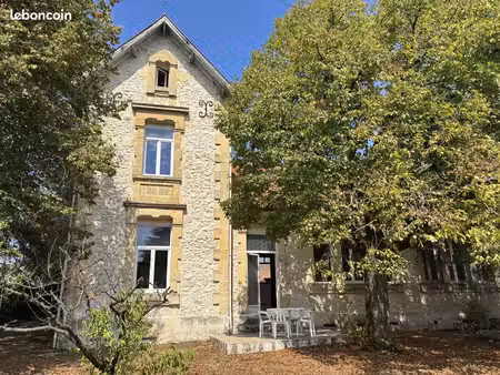 appartement 7 pièces 182 m²