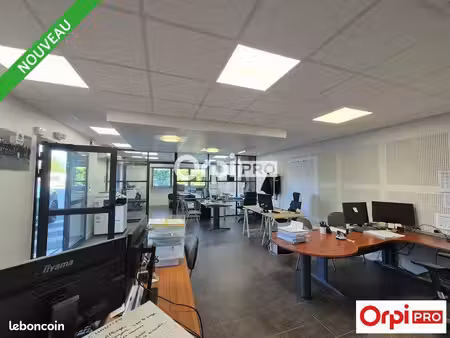 bureaux  autos 144 m²