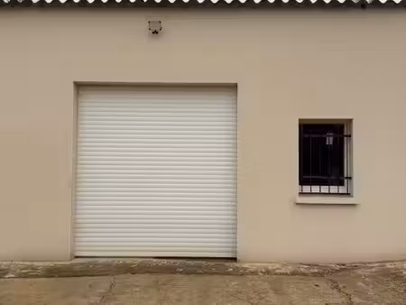 local dépôt entrepôt garage