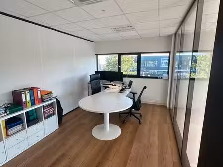 bureaux meublés à louer – 5 bureaux + salle de réunion