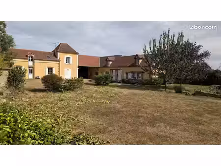 belle propriété dans adorable village  à 1h de paris au calme et au frais sans climatisati
