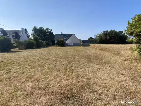 terrain 1014 m² loctudy