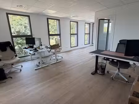 local professionnel 100 m² – bureau + stockage – castanet-tolosan