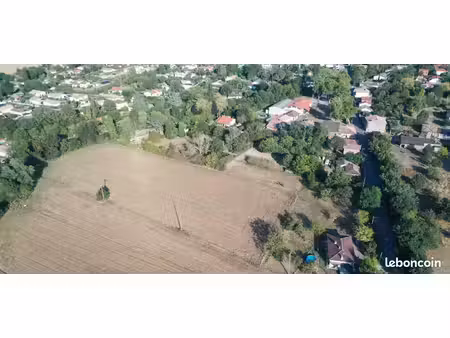 terrain 844 m² lasserre pradere