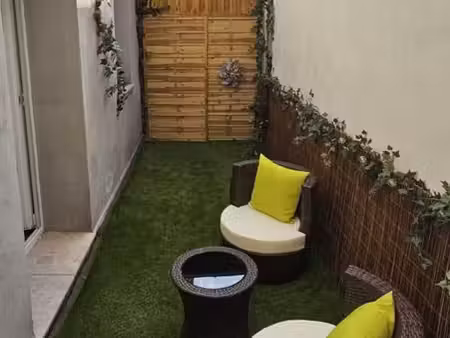 t3 duplex 69 m² rénové avec terrasse — centre libourne