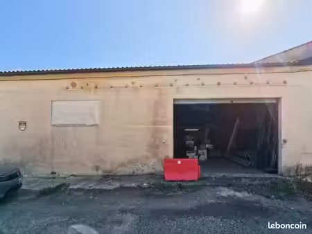 entrepôt 183 m² auch