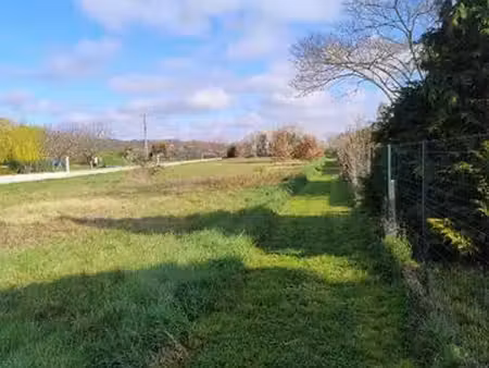 terrain 2700 m2 menville