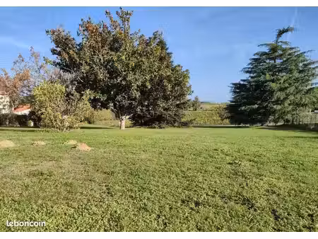 terrain 305 m² creon
