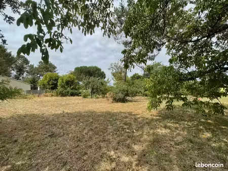 terrain 800 m² prignac et marcamps