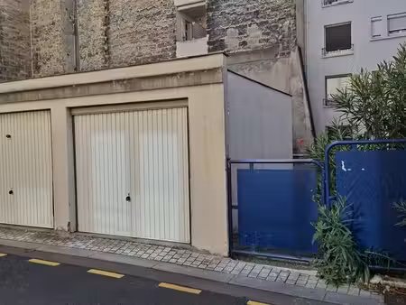 location garage / box fermé hypercentre 13m2