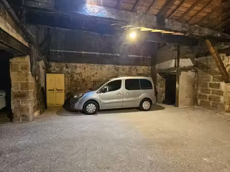 place parking couvert