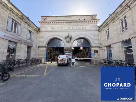 local commercial 713 m² bordeaux