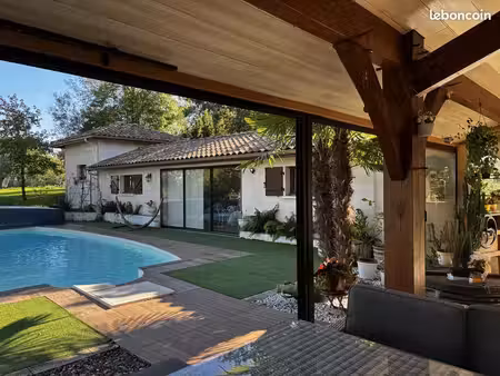 propriété 7 pièces 181 m²