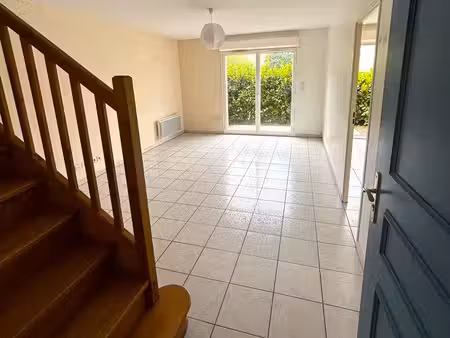 villa t3 duplex avec jardin/terrasse 2 parkings aériens
