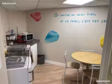 bureau 360 ht box / électricité inclus