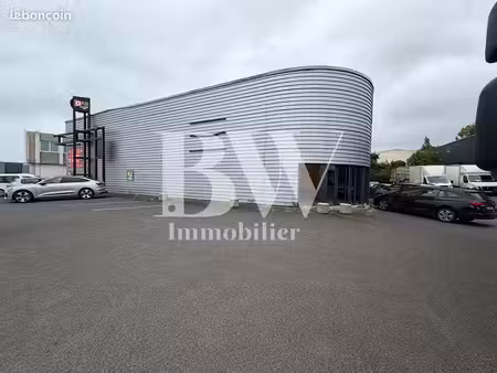 local 700 m² gouesnou