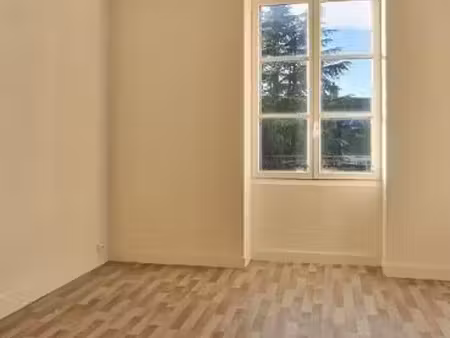 f3