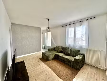 appartement de type f2 - melun