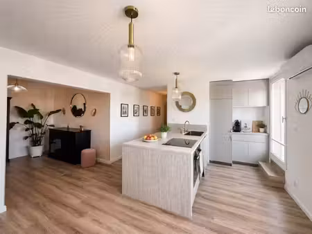 superbe t2 meublé de 60 m² – dernier étage avec terrasse  climatisation & belle rénovation