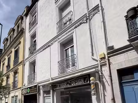 investisseur - 2 locaux commerciaux - un appartement - une grange