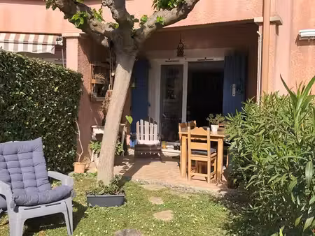 pavillon meublé sur les bords du canal du midi