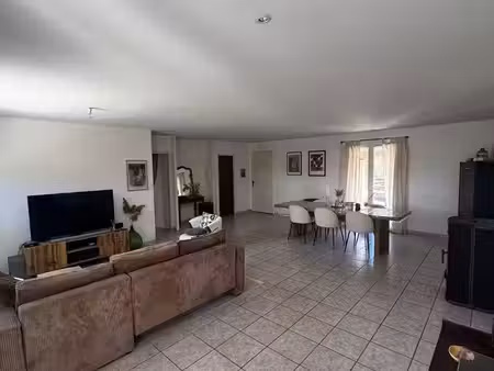 maison familiale lumineuse de 156 m² – 4 chambres – terrain arboré – cabrières