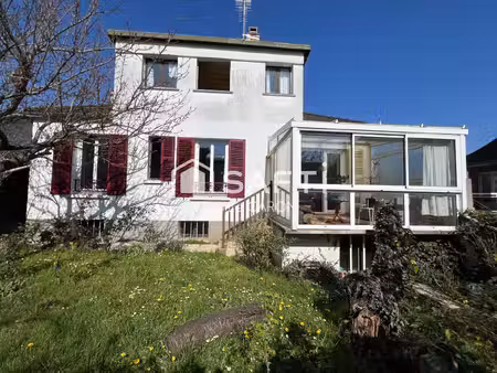 maison spacieuse à rénover - grand garage