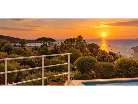 maison avec piscine en bord de mer coti-chiavari (2a)