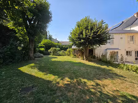 maison proximité place du martroi - 6 chambres - jardin arboré sans vis à vis + dépendance
