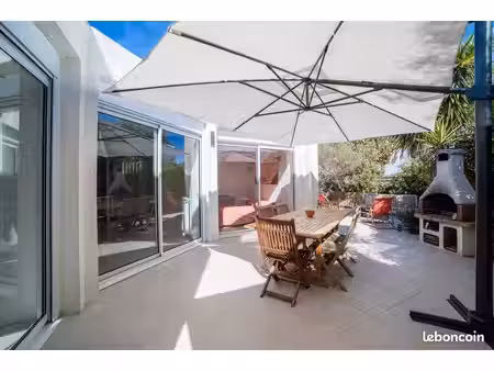 ? villa rénovée – 30m plage – 3 pièces + jardin – la grande-motte