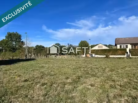 terrain constructible d'une surface de 971 m2