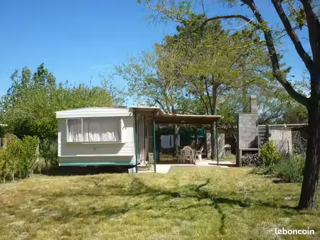 terrain + mobil home