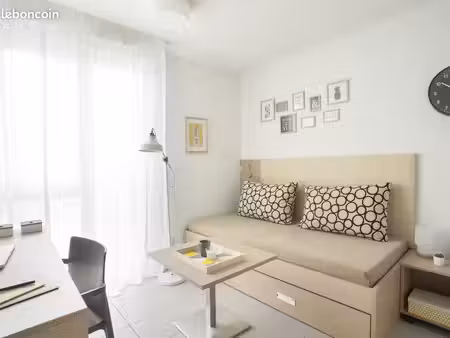 studio 1 pièce 19 m²