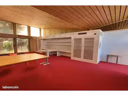 bureaux 100 m²