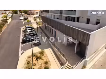 local commercial 260 m²