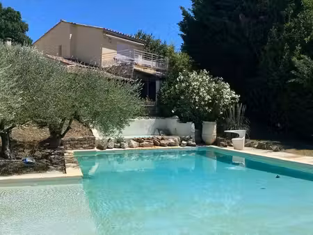 propriété de caractère à vendre entre uzes et alès