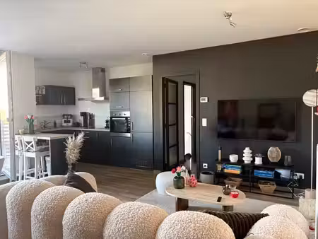 appartement 2 ch. avec terrasse à arlon  très récent (2018)
