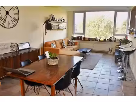 appartement 2 ch. schaerbeek avec balcon et vues dégagées