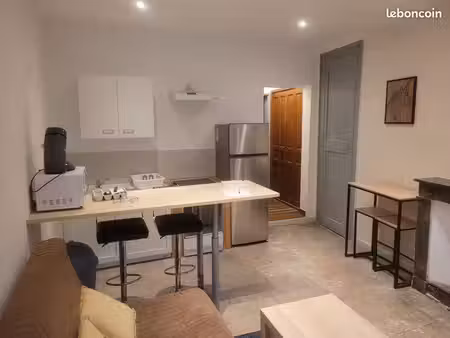 loue appartement t2 traversant sommières